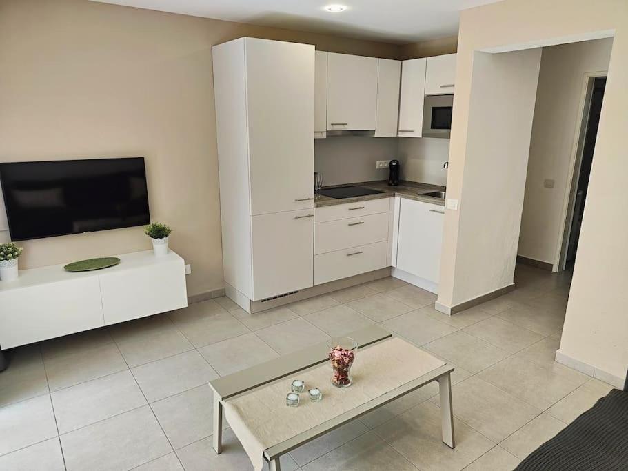 Playa Del Ingles: Beautiful Renovated Apartment San Bartolomé Extérieur photo